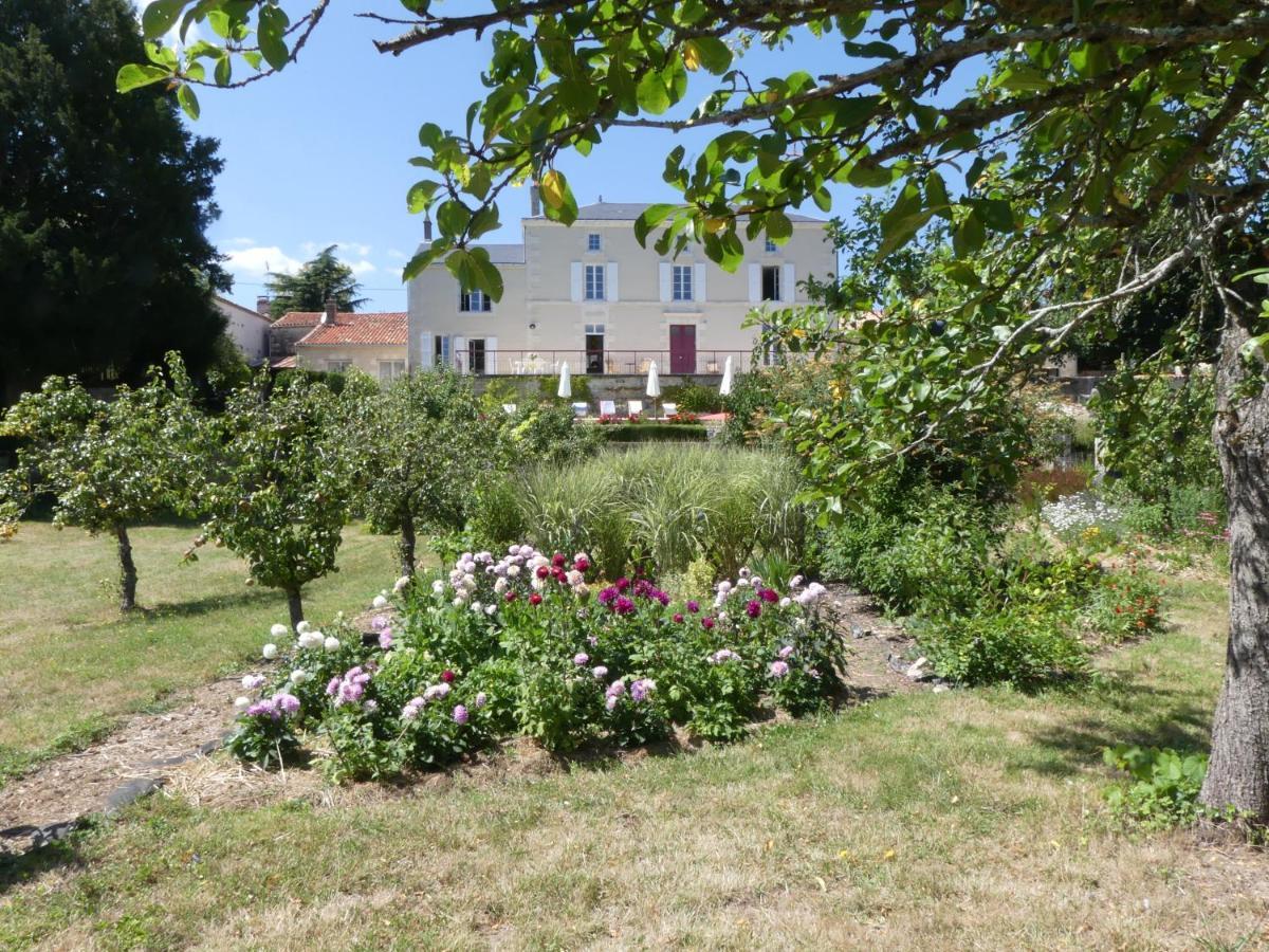 Les Jardins De Xanton Hotel Luaran gambar